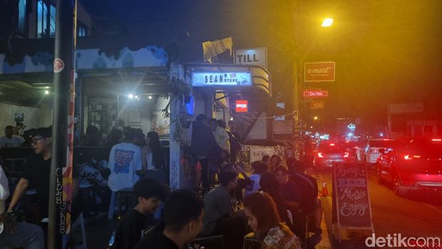 Street bar Until Drop di Prawirotaman, Yogyakarta