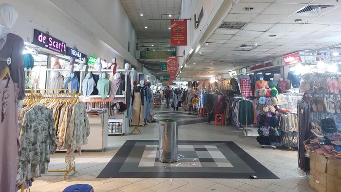 Tak ada lagi pedagang Tanah Abang yang memasang spanduk penolakan e-commerce
