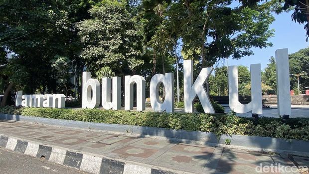 Taman Bungkul Surabaya