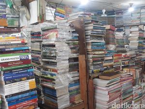 Deretan Buku yang Dijual di Kwitang, Dulu Pernah Bikin Jaya