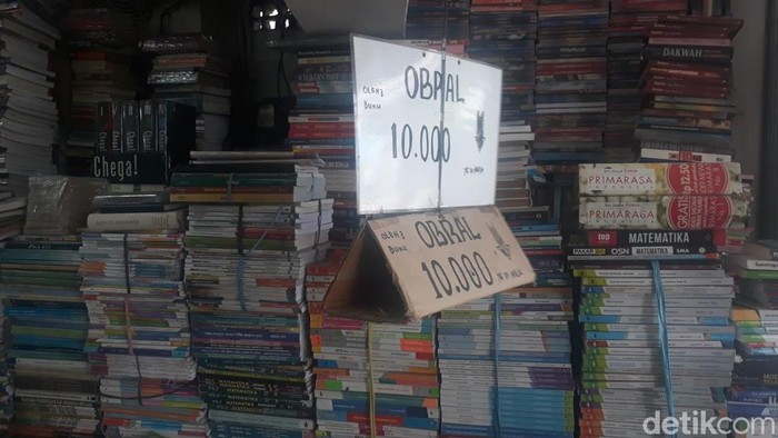 Toko Buku Kwitang