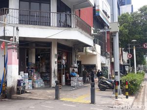 Pasar Buku Kwitang Melawan Kerasnya Zaman: Dulu Jaya, Kini Sepi Pengunjung