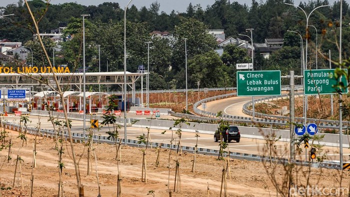 Tol Serpong-Cinere bakal beroperasi penuh dalam waktu dekat. Tol tersebut bisa menjadi akses bagi masyarakat ke berbagai tujuan, mulai dari Bandara Soekarno-Hatta sampai Tol Jagorawi.