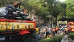 Bikin Bau! Ini Penampakan Sampah 60 Ton di Kotabaru Jogja