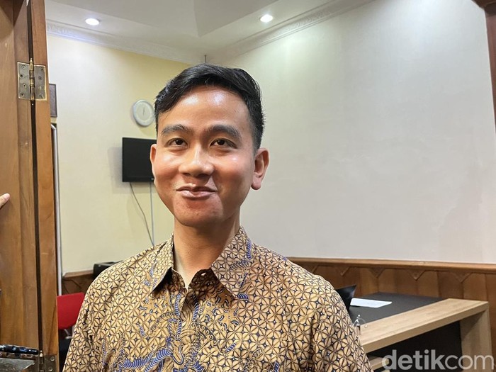 Wali Kota Solo Gibran Rakabuming Raka di Balai Kota Solo, Senin (9/10/2023).