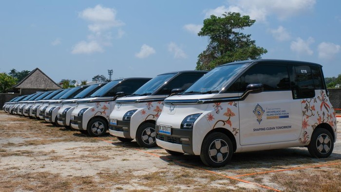 Wuling Air ev untuk KTT AIS 2023.