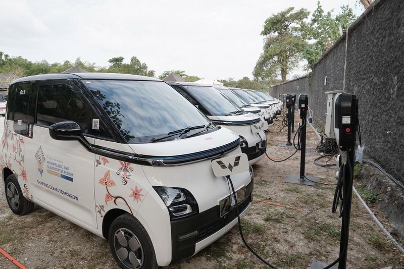Wuling Air ev untuk KTT AIS 2023.