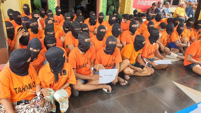 67 pelaku kejahatan dan narkoba yang ditangkap Polres Belawan dalam 2 minggu terakhir. (Goklas Wisely/detikSumut)