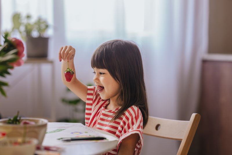 9 Buah Bantu Mencerdaskan Otak Anak, Pilihan Terbaik untuk Si Kecil
