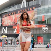 Heboh Fans Arsenal 'Tanpa Busana' Pergi ke Emirates Stadium