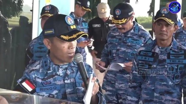 Inovasi Letkol Siringoringo membuat water container bombing untuk padamkan karhutla