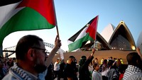 Chris Mann, Premier atau kepala pemerintahan di negara bagian New South Wales mengutuk unjuk rasa tersebut, karena menanggapnya sebagi bentuk perayaan terhadap apa yang dialami oleh warga Israel.