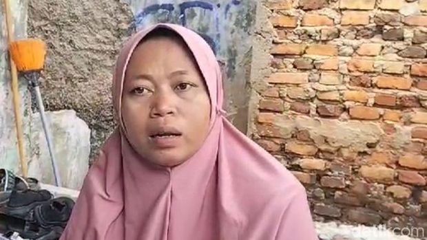 Jahra, ibu korban menceritakan detik-detikputranya diserang monyet liar.