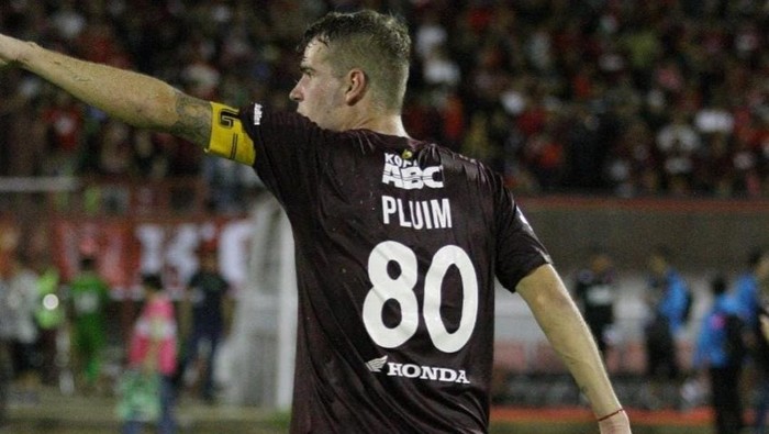 Kapten PSM Makassar Wiljan Pluim.