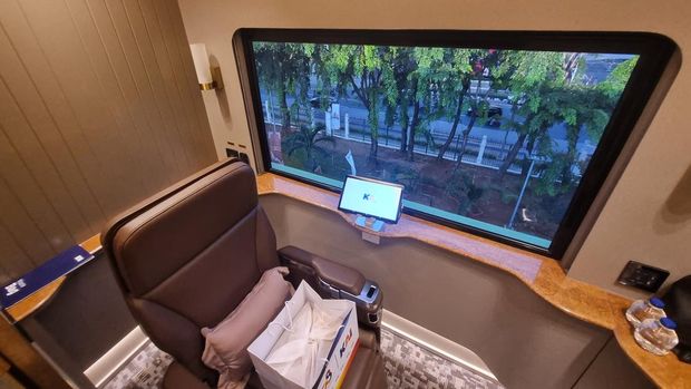 Penampakan Kereta Suite Class Compartment