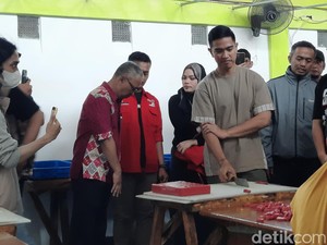Kunjungi Pabrik Dodol dan Kulit di Garut, Kaesang Dukung UMKM Naik Kelas
