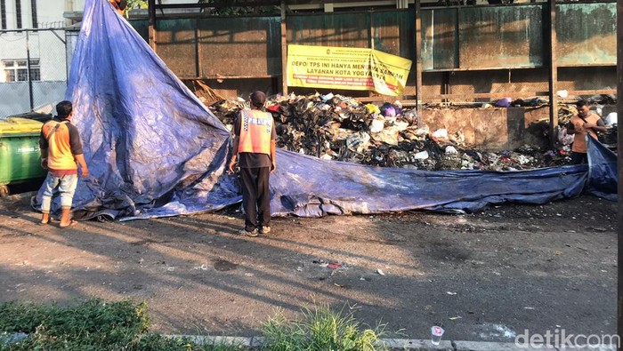 Kondisi depo sampah di Kotabaru, Jogja, Selasa (10/10/2023).