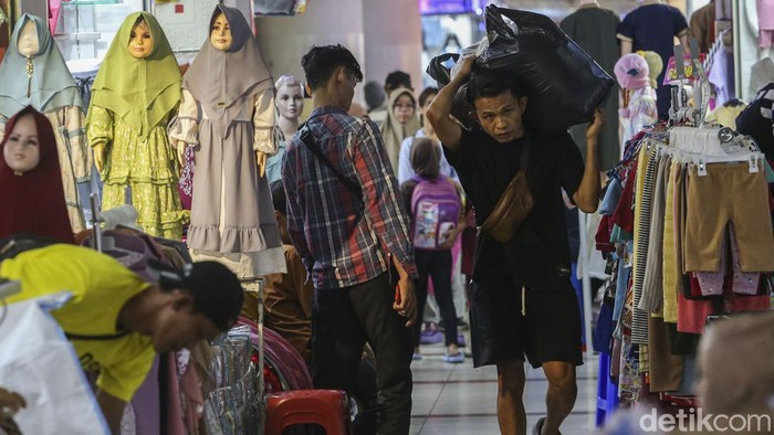Kondisi Terkini Pasar Tanah Abang PascaTikTok Shop Ditutup Kondisi Terkini Pasar Tanah Abang PascaTikTok Shop Ditutup