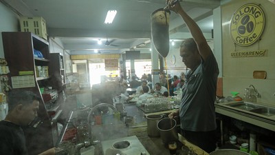 Kongkow di Warung Kopi Solong, Kedai Favorit Orang Aceh