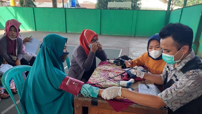 Layanan kesehatan untuk masyarakat yang digelar Polres Malang
