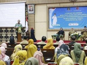 Pemkab Blitar Gelar Literasi Keuangan untuk Para Guru yang Terjerat Pinjol