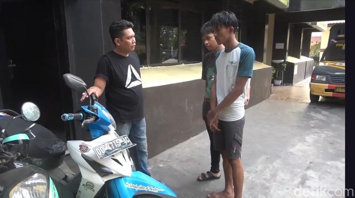Anggota geng motor di Kota Makassar, Sulawesi Selatan (Sulsel) berinisial IB (20) ditangkap polisi.