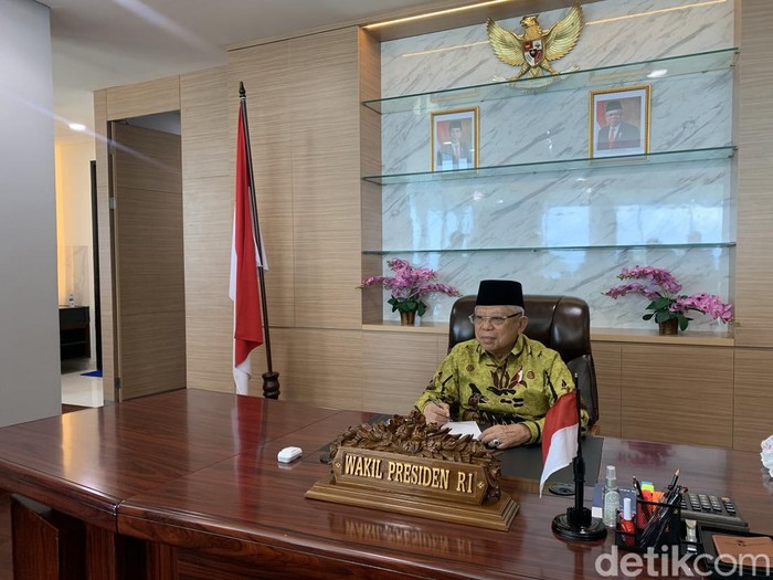 Maruf Amin berkantor di Papua
