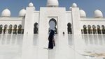 Jemaah Umrah NRA Nikmati Megahnya Masjid Sheikh Zayed di Abu Dhabi