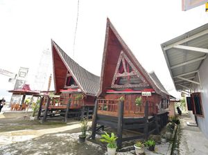 Mengintip Sarhunta di Danau Toba