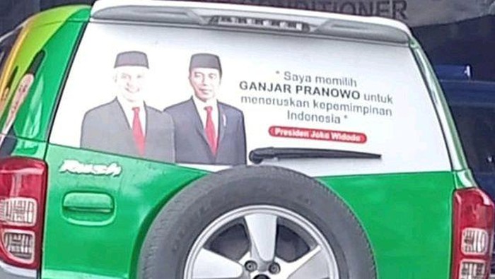 Mobil dinas Pemkab Batu Bara dipasangi stiker Jokowi dan Ganjar Pranowo. (Istimewa)