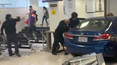 Mobil Seruduk Konsulat China di San Fransisco, Pengemudi Ditembak Mati