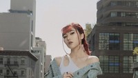 Kabar duka datang dari penyanyi Isyana Sarasvati. Dalam unggahan Instagram, Isyana membagikan foto hasil USG yang ternyata ia telah mengalami keguguran. Foto: Instagram @isyanasarasvati