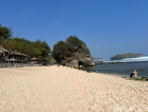 Pantai Slili Gunungkidul, Wisata Pasir Putih untuk Berburu Sunset-Sunrise