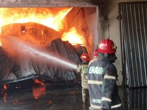 Pabrik Triplek di Polokarto Sukoharjo Kebakaran