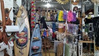 Turis bebas memasuki kawasan ini tanpa dipungut biaya masuk. Lokasinya tidak jauh dari pusat kota Yogyakarta, tepatnya di Brontokusuman, Kecamatan Mergangsan, Kota Yogyakarta.  
