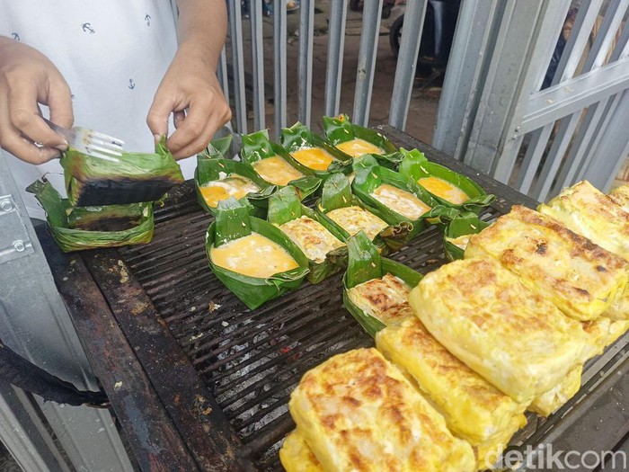 Proses pembuatan pempek lenggang panggang