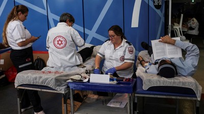 Ramai-ramai Warga di Yerusalem Donor Darah Menyusul Serangan Hamas