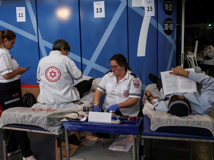 Ramai-ramai Warga di Yerusalem Donor Darah Menyusul Serangan Hamas