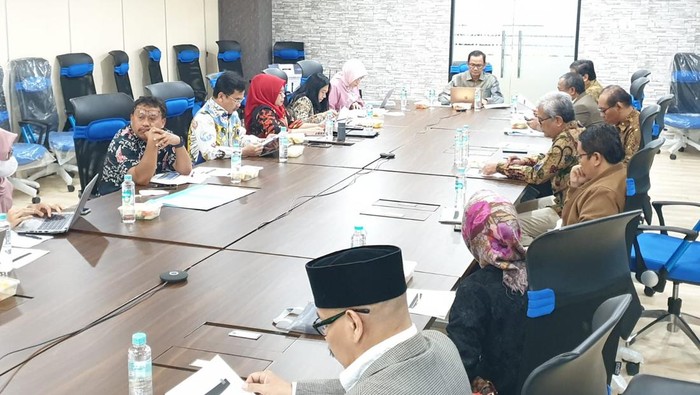 Rapat koordinasi antara Dirjen Diktiristek dengan UNS terkait tahapan pemilihan Rektor UNS periode 2024-2029