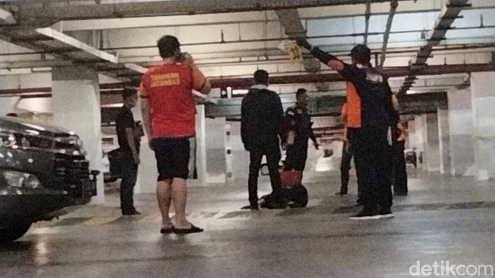 rekonstruksi Ronald aniaya Dini hingga tewas