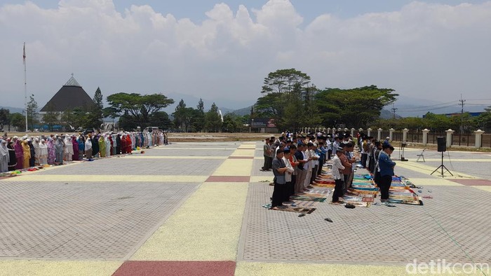 Salat istisqa di Sumedang