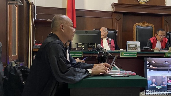 Sidang peretas situs Blitbang Jatim