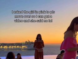 10 Tingkah Aneh Si Paling Influencer, Geleng-geleng Kepala Lihatnya