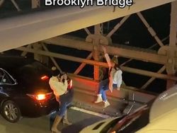 10 Tingkah Aneh Si Paling Influencer, Geleng-geleng Kepala Lihatnya