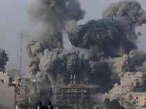 Asap Hitam Mengepung Gaza Saat Israel Kembali Luncurkan Serangan
