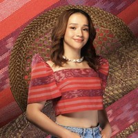 Media sosial Michelle Cobb dibanjiri komentar dari netizen Indonesia. Mereka memuji kecantikan yang dimiliki pevoli ini. Foto: Dok Instagram @michellecobb