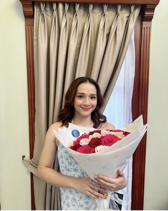 Dalam salah satu unggahannya, Michelle Cobb menyebut dirinya memiliki tubuh yang mungil. Namun bentuk tubuhnya itu tak menghalanginya untuk meraih prestasi di olahraga voli. Foto: Dok Instagram @michellecobb