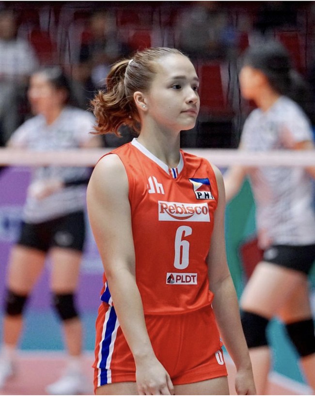 “Cakep pak,” tambah lainnya. “Mantap pemain voli Filipina,” tulis netizen Indonesia lainnya di kolom komentar Instagram Michelle Cobb. Foto: Dok Instagram @michellecobb