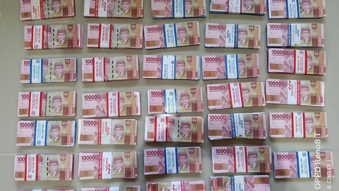 Barang bukti kasus penipuan dukun di Serang ngaku bisa gandakan uang