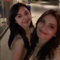 Kini sudah berusia 16 tahun, paras cantik Sydney pun berhasil mencuri atensi. Saingi sang mama, terlihat Sydney yang sudah semakin dewasa. Foto: Instagram/@cuttaryofficial